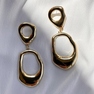FF Bianca Statement Gold earrings - Location