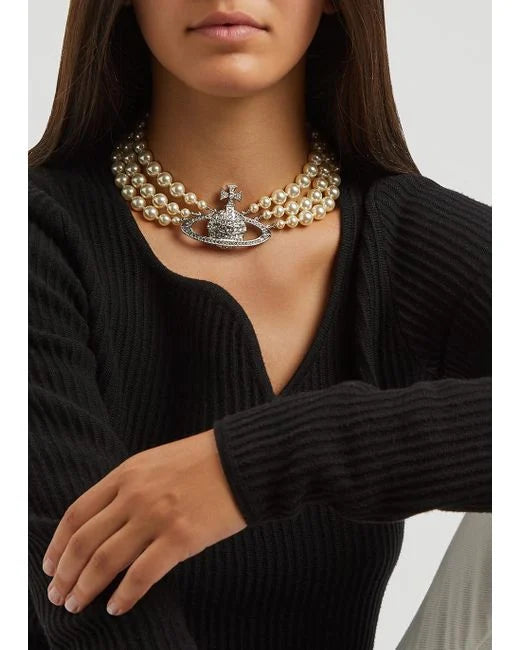 VIVIENNE WESTWOOD THREE ROW PEARL BAS RELIEF CHOKER GOLD - Location